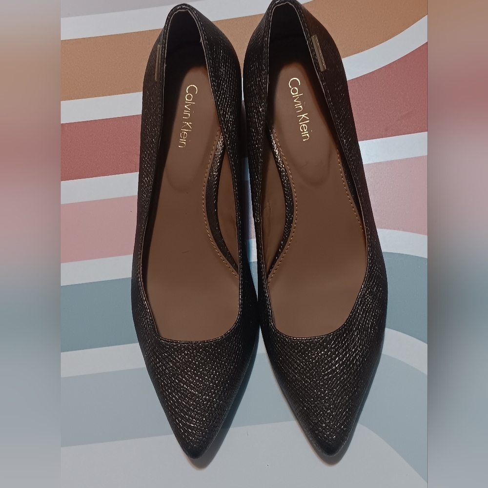 CalvinKlein Women Gabrianna Pump Heel Gold Bronce Leather‎ Upper Sz 7.5